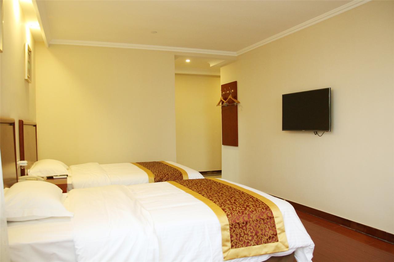 Greentree Inn Jiangsu Suzhou Kunshan High Speed Rail Station Hengshan Road Express Hotel Buitenkant foto